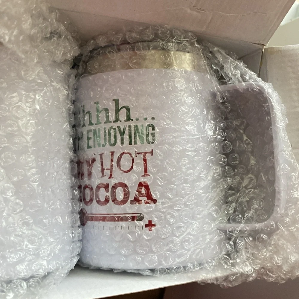 Set of white Christmas insulated mugs with lid set new